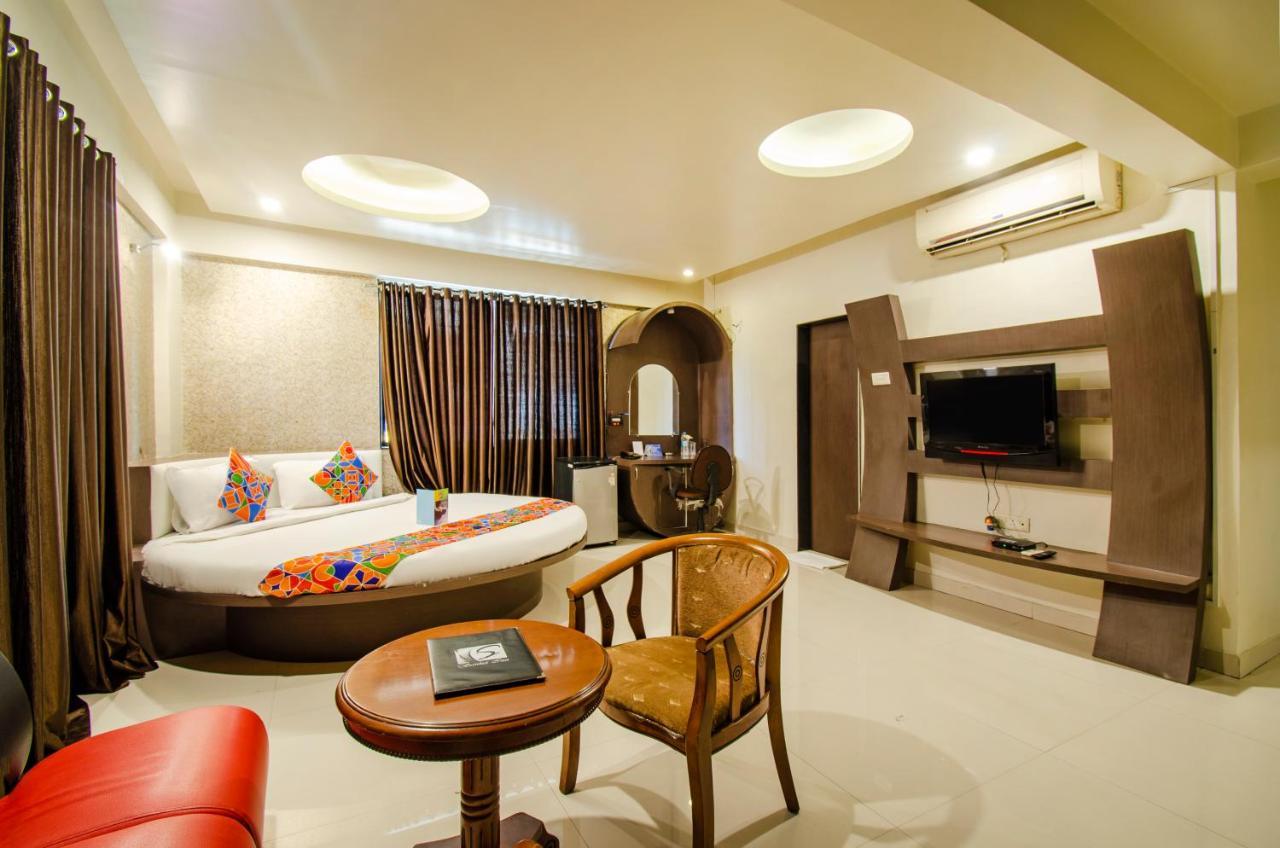 Vista Rooms At Sanket Inn Pimpri-Chinchwad Exterior photo